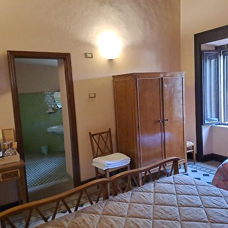 أمبيرتيدي Agriturismo Montecorona المظهر الخارجي الصورة