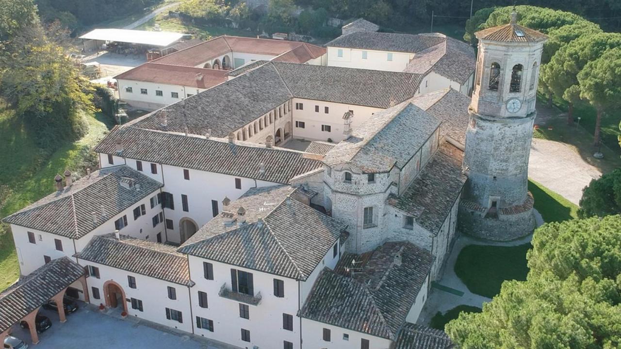 أمبيرتيدي Agriturismo Montecorona المظهر الخارجي الصورة