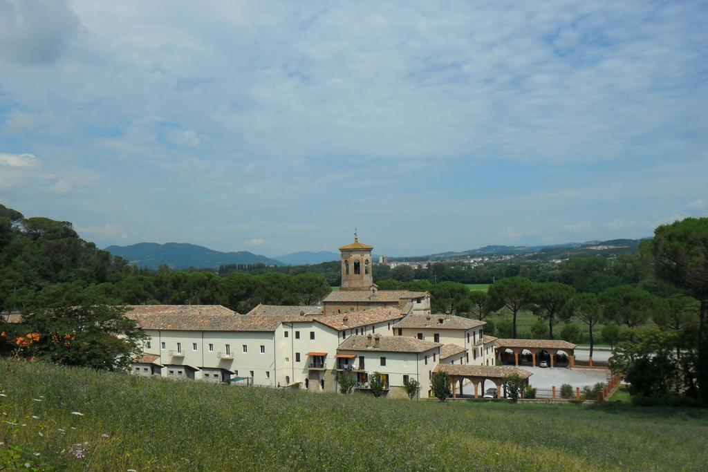 أمبيرتيدي Agriturismo Montecorona المظهر الخارجي الصورة