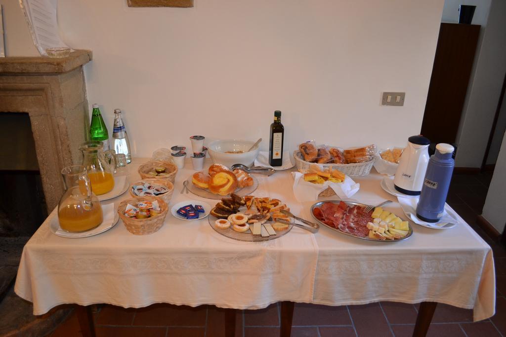 أمبيرتيدي Agriturismo Montecorona المظهر الخارجي الصورة